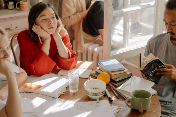 Alevel課程有必要脫產(chǎn)嗎？Alevel脫產(chǎn)常見問題一覽~附Alevel脫產(chǎn)輔導